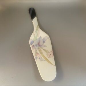 Mikasa Fine China Charisma Black Cake Server #7360